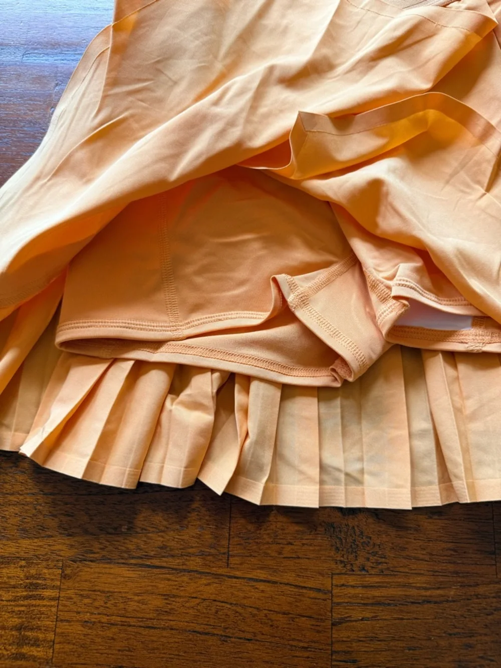 ALO Yoga Peach Pleated Skater Skort